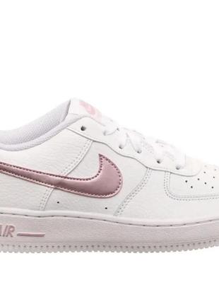 Кросівки nike . шкіра