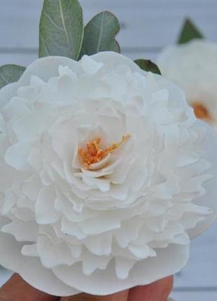 Заколка з білим піоном шпилька у зачіску нареченої шкільні шпильки з квітами8 фото