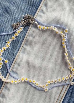 Трендовый чокер ромашки цветочки цветы цветочки из бисера белый стильное украшение на шею10 фото