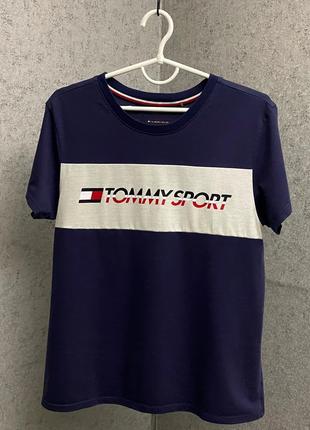 Синяя футболка от бренда tommy hilfiger sport