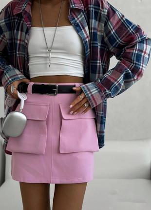 Стильная женская мини юбка с накладными карманами1 фото