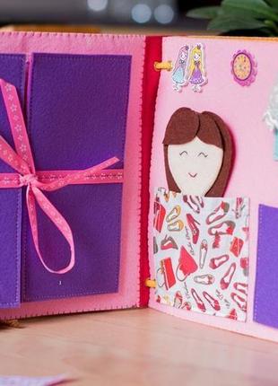 Розвивальна книжка з фетру для дівчинки від 3-х років.2 фото