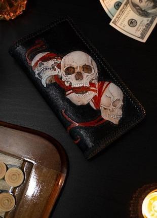 Шкіряний гаманець червоне на чорному