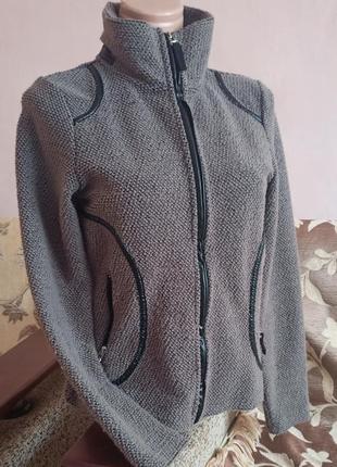 Кофта пиджак куртка