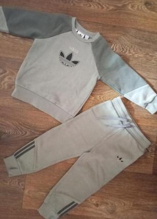 Костюм adidas р.3-4