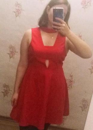 Красивое красное платье 💃