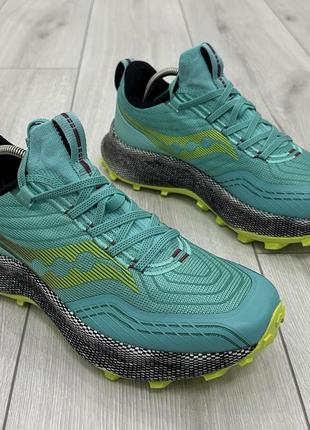 Женские кроссовки saucony endorphin trail (25,5 см)1 фото