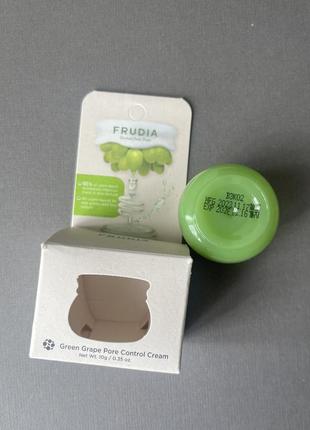 Крем корейского бренда frudia - green grape pore control cream 10ml2 фото