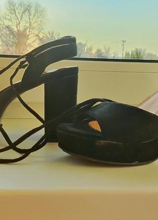 Босоножки женские на шнуровке, небольшой толстый каблук, стелька 24 см10 фото