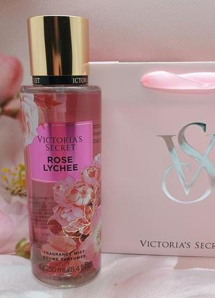 Парфюмированный мист для тела и волос rose lychee victoria’s secret.