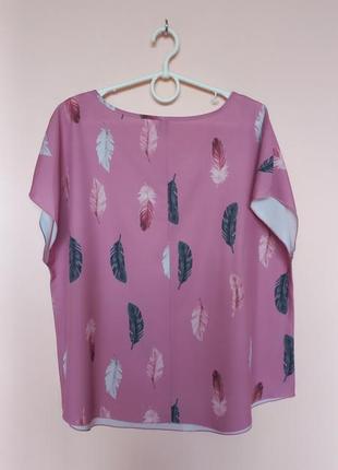 Пудровая блуза с перьями, блуза пудра в перышко, блуза-футболка 52-54 г.6 фото