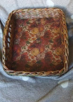 Корзинка из газетных трубочек