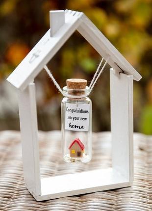 Необычный подарок на новоселье сувенир в новую квартиру для молодой семьи миниатюрный дом в бутылке4 фото