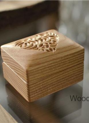 Дерев'яна коробочка скринька футляр для помолвочного кільця, прикрас1 фото