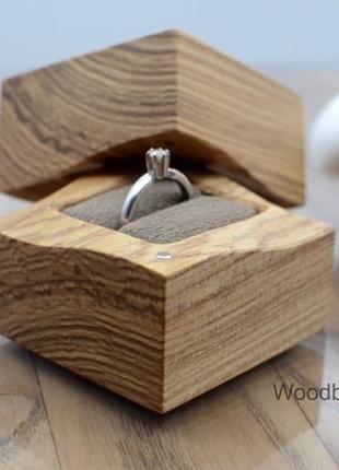Деревянная коробочка шкатулка футляр для помолвочного кольца