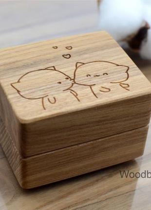 Дерев'яна коробочка шкатулка футляр для кільця, обручки