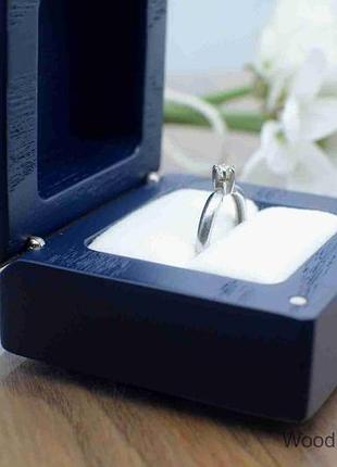 Дерев'яна коробочка футляр для каблучки сережок обручок