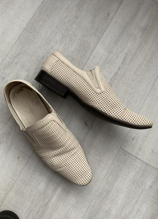 Туфли беж крем перфорация