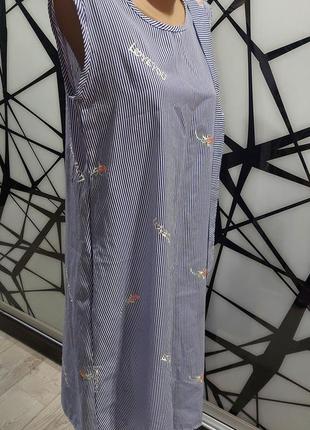 Платье миди в синюю полоску с вышивкой 42-465 фото