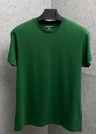 Зеленая футболка от бренда cedarwood state2 фото