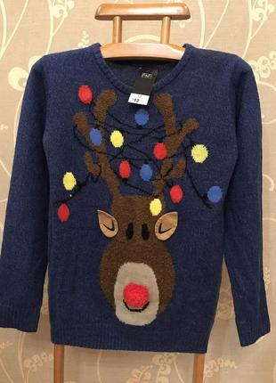 Нереально красивый и стильный брендовый вязаный свитер.