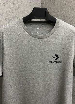 Сіра футболка від бренда converse3 фото