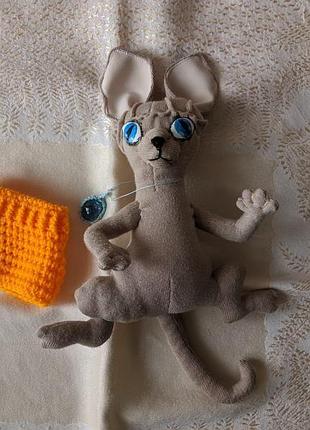 Кот сфинкс интерьерная игрушка. текстильная игрушка кот сфинкс. кот марс.7 фото