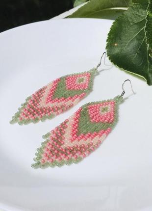 Рожево-зелені бісерні сережки в етнічному стилі1 фото