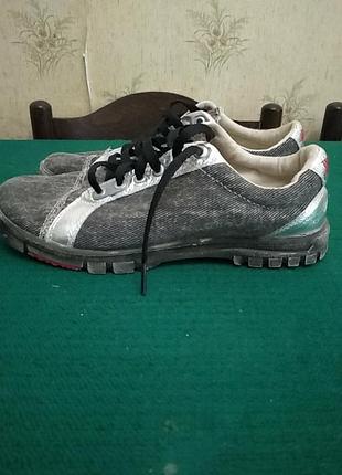 Терті кросівки woz?, italia