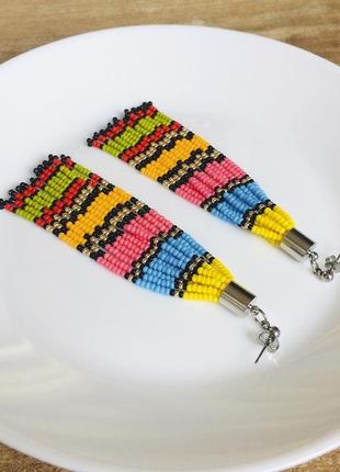 Різнокольорові сережки гвоздики з бісерними китицями5 фото