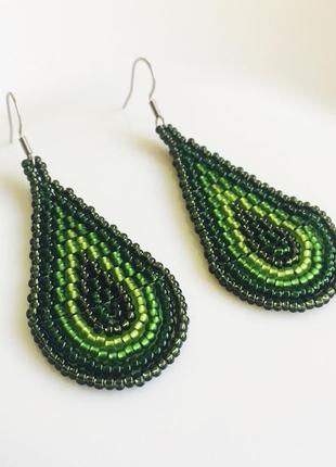 Зеленые бисерные серьги в форме капли, новогодние серьги из бисера1 фото