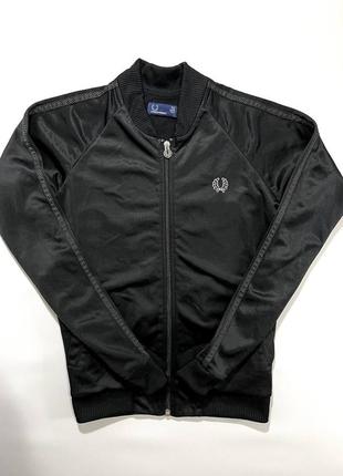 Женская олимпийка fred perry / размер s-m/ олимпийка fred perry /  женская олимпийка фред пери / олимпийка фред пери / худи фред пери /43 фото