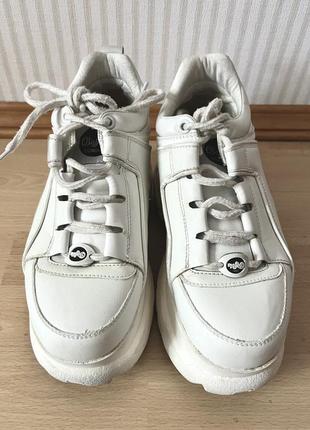 Белые кроссовки на платформе | buffola3 фото