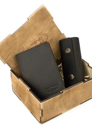 Чоловічий подарунковий набір в коробці handycover №43 коричневий (ключниця, обкладинка id паспорт)1 фото