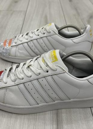 Жіночі кросівки adidas superstar pharrell supersh traners (26,5 см)2 фото