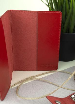 Подарунковий набір жіночий handycover №50: гаманець + обкладинка на паспорт + ключниця (червоний)5 фото