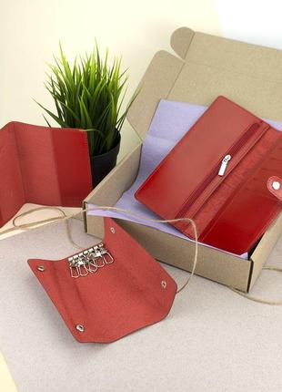 Подарунковий набір жіночий handycover №50: гаманець + обкладинка на паспорт + ключниця (червоний)2 фото
