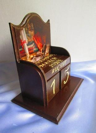 Настольный вечный календарь "библиотека"