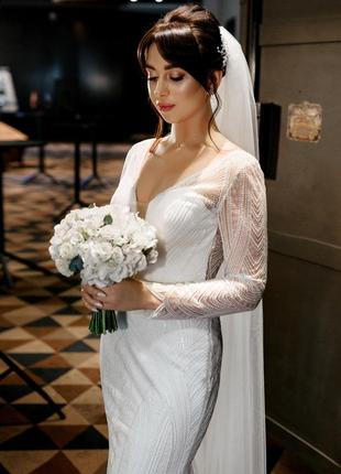 Весільна сукня + причіпний шлейф