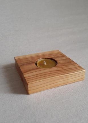 Деревянный плоский квадрат подсвечник из натурального дерева абрикоса на 1 чайную свечу3 фото