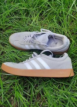 Кроссовки adidas