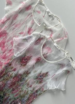 Напівпрозора футболка