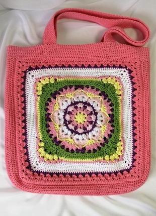 Розовая вязаная женская сумка через плечо4 фото