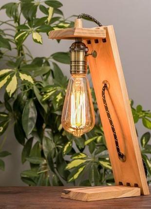 Дерев'яна настільна ретро лампа з натурального дерева горіх в стилі лофт3 фото
