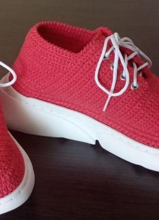 Жіночі в'язані кросівки