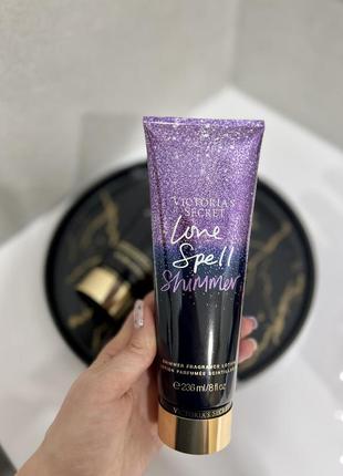 Лосьйон для тіла з шиммером love spell victoria’s secret