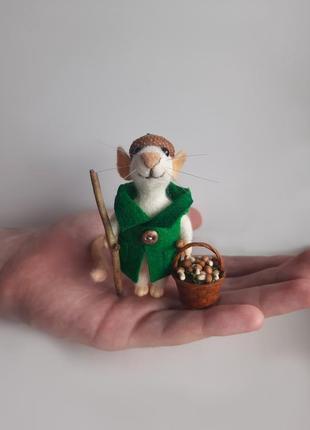 Мышка из шерсти. интерьерная валяная игрушка мышонок с грибами.2 фото