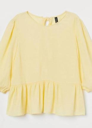 Короткая желтая блузка