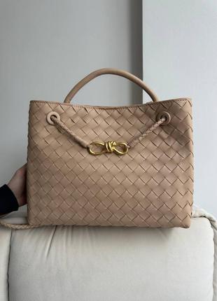 Шкіряна сумка в стилі bottega veneta