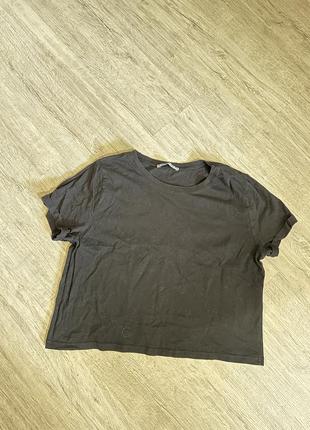 Базовая укороченная футболка черная1 фото